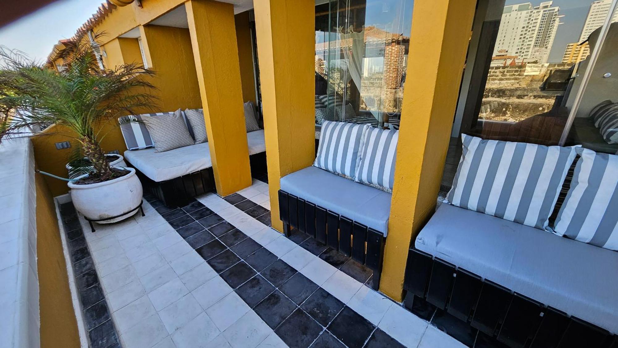 דירות Cartagena Apartamento Duplex Vista Al Mar Y Murallas Nuevo En La Ciudad Amurallada מראה חיצוני תמונה