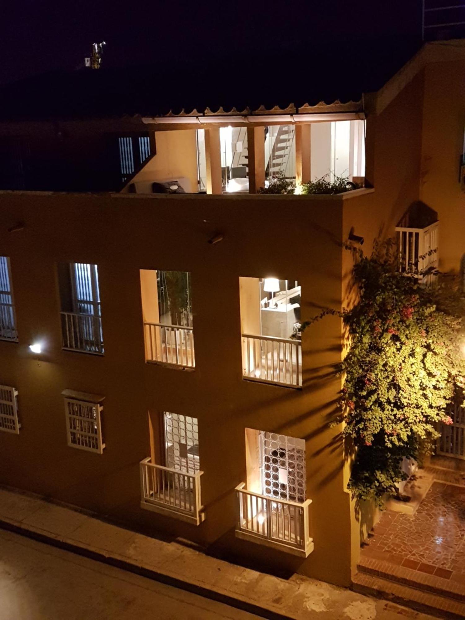 דירות Cartagena Apartamento Duplex Vista Al Mar Y Murallas Nuevo En La Ciudad Amurallada מראה חיצוני תמונה