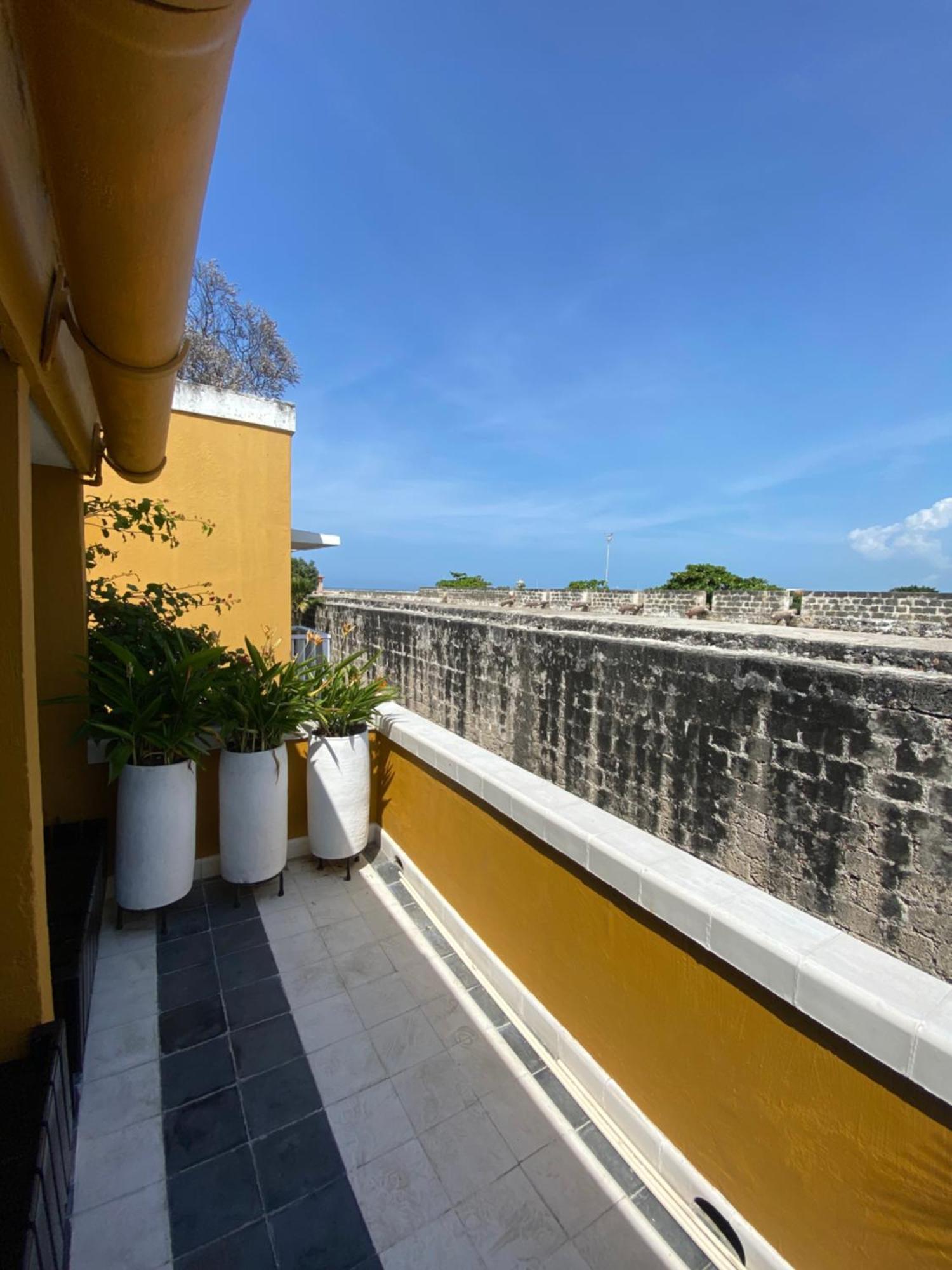 דירות Cartagena Apartamento Duplex Vista Al Mar Y Murallas Nuevo En La Ciudad Amurallada מראה חיצוני תמונה