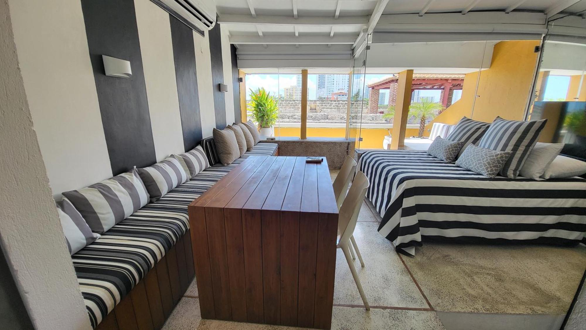 דירות Cartagena Apartamento Duplex Vista Al Mar Y Murallas Nuevo En La Ciudad Amurallada מראה חיצוני תמונה