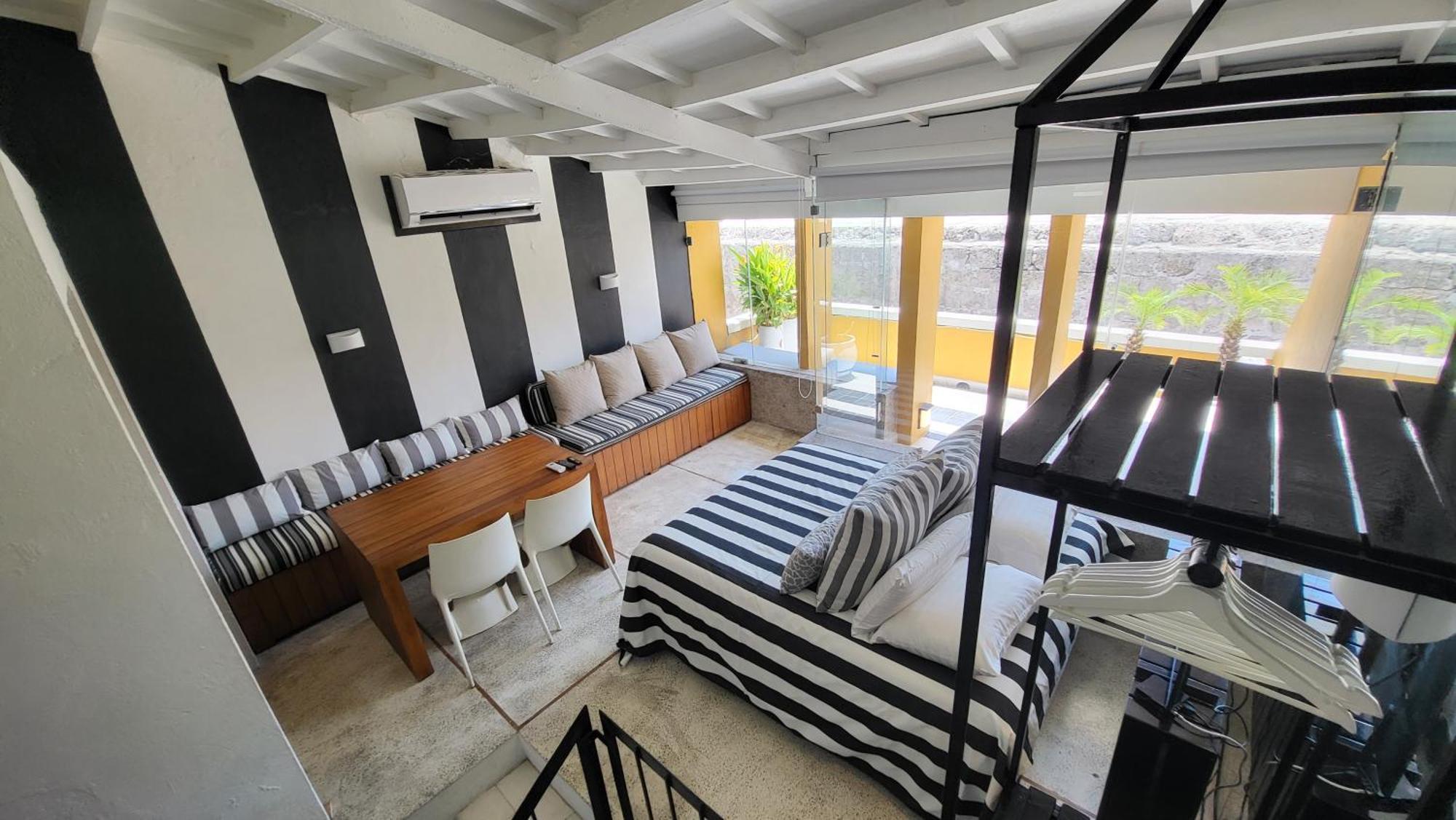 דירות Cartagena Apartamento Duplex Vista Al Mar Y Murallas Nuevo En La Ciudad Amurallada מראה חיצוני תמונה